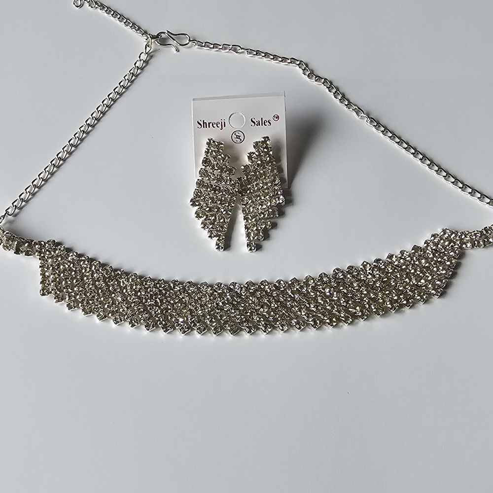 Faux dimond chocker set